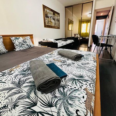 The Nice - 3 Rooms, 3Air Cond, 3Tv, 3Fans, 2 Wc, Wifi Everywhere 5Min Aeroport, Train, Beach, 1Min Tram, 15 Min Centre, Port, Parking Possible Dış mekan fotoğraf