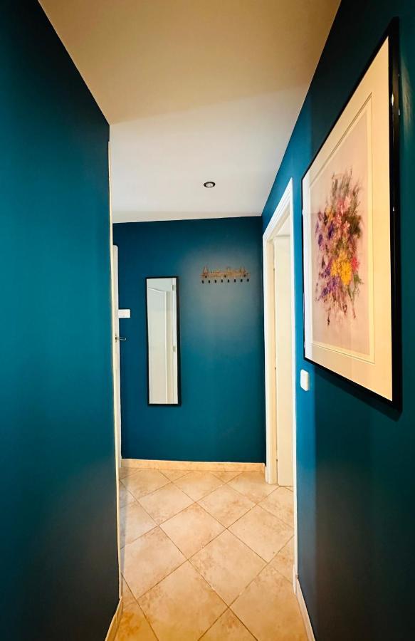 The Nice - 3 Rooms, 3Air Cond, 3Tv, 3Fans, 2 Wc, Wifi Everywhere 5Min Aeroport, Train, Beach, 1Min Tram, 15 Min Centre, Port, Parking Possible Dış mekan fotoğraf