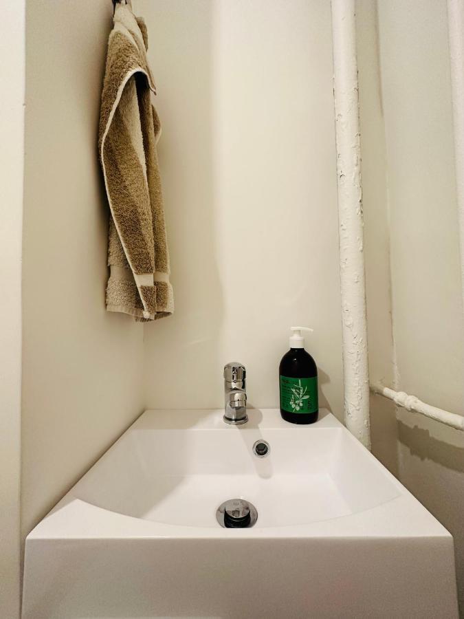 The Nice - 3 Rooms, 3Air Cond, 3Tv, 3Fans, 2 Wc, Wifi Everywhere 5Min Aeroport, Train, Beach, 1Min Tram, 15 Min Centre, Port, Parking Possible Dış mekan fotoğraf